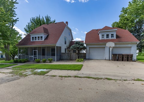 Photo of 916 7th Street, Fulton, IL 61252 (MLS # 12735652)