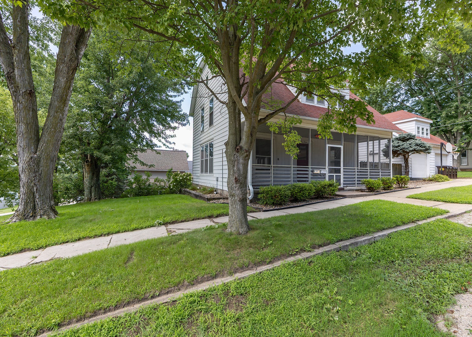 916 7th Street