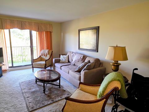 Tiny photo for 1S150 Spring Road #5B, Oakbrook Terrace, IL 60181 (MLS # 12470734)