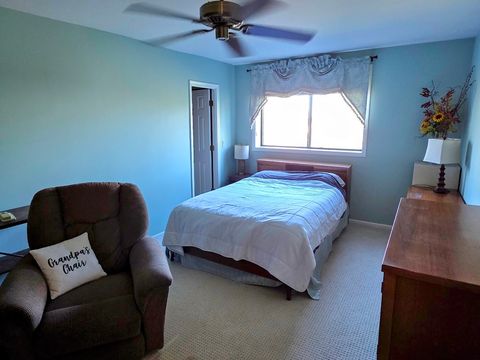 Tiny photo for 1S150 Spring Road #5B, Oakbrook Terrace, IL 60181 (MLS # 12470734)