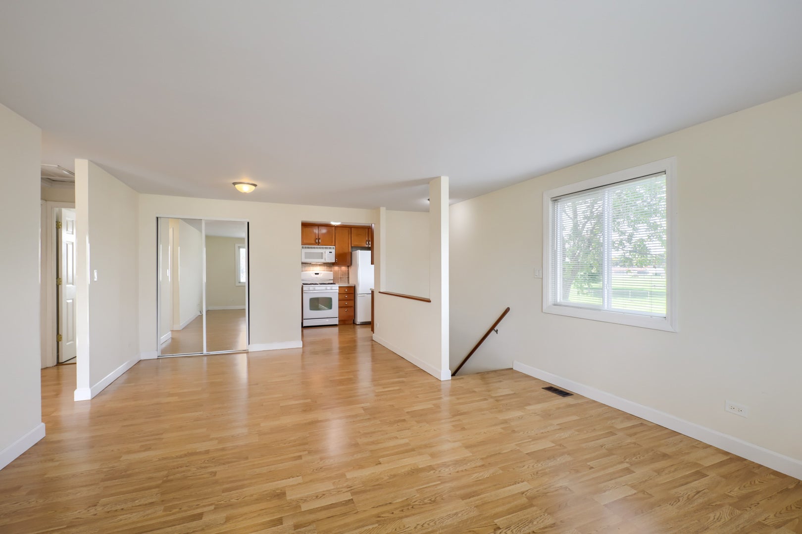 945 Shattuck Lane 0