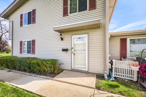 Photo of 945 Shattuck Lane #0, Schaumburg, IL 60194 (MLS # 12782363)