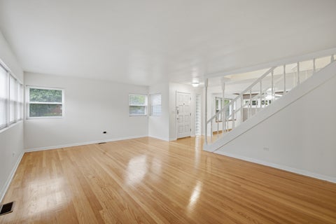 Tiny photo for 114 N Lancaster Street, Mount Prospect, IL 60056 (MLS # 12711352)