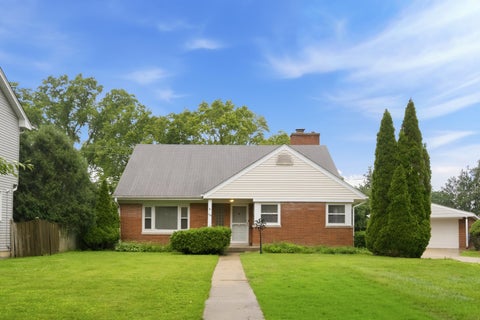Photo of 114 N Lancaster Street, Mount Prospect, IL 60056 (MLS # 12711352)