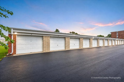 Tiny photo for 5300 Walnut Avenue #22B, Downers Grove, IL 60515 (MLS # 12729929)