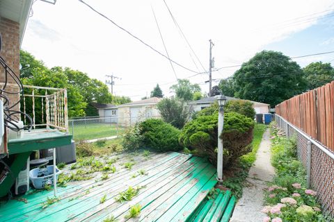 Tiny photo for 5019 W Carmen Avenue, Chicago, IL 60630 (MLS # 12531011)