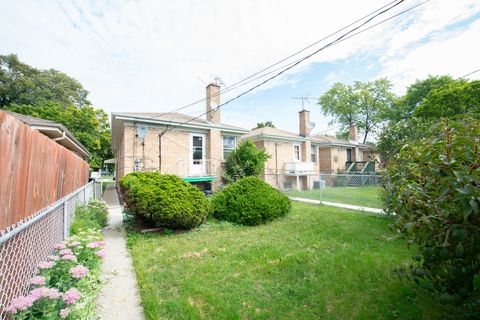 Tiny photo for 5019 W Carmen Avenue, Chicago, IL 60630 (MLS # 12531011)
