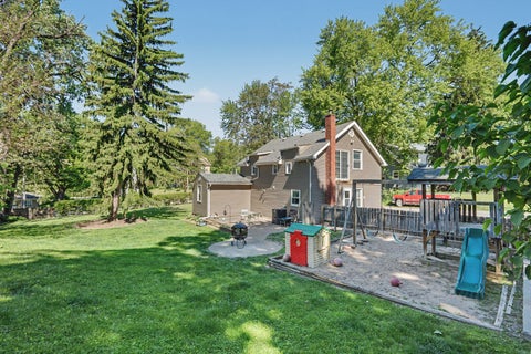 Tiny photo for 1021 Oneida Avenue, Davenport, IA 52803 (MLS # 12639920)
