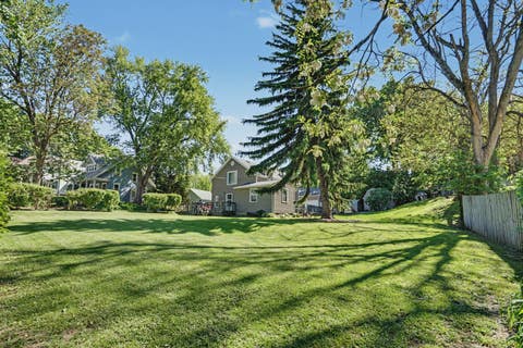 Tiny photo for 1021 Oneida Avenue, Davenport, IA 52803 (MLS # 12639920)
