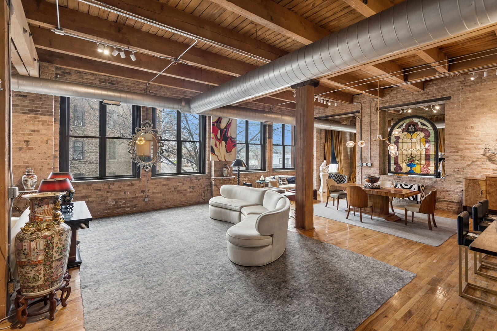 2401 W Ohio Street 21