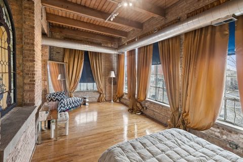 Tiny photo for 2401 W Ohio Street #21, Chicago, IL 60612 (MLS # 12583161)