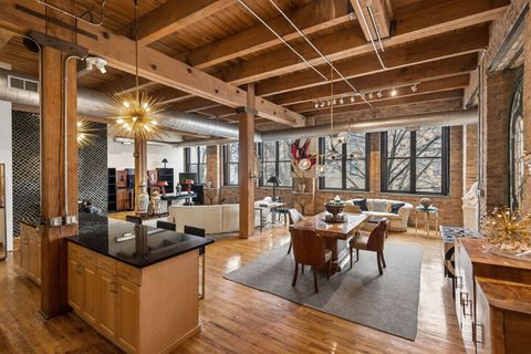 Tiny photo for 2401 W Ohio Street #21, Chicago, IL 60612 (MLS # 12583161)