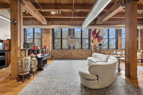 Tiny photo for 2401 W Ohio Street #21, Chicago, IL 60612 (MLS # 12583161)