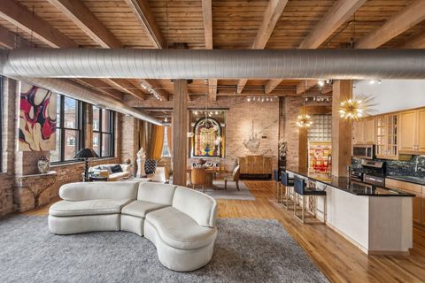 Tiny photo for 2401 W Ohio Street #21, Chicago, IL 60612 (MLS # 12583161)