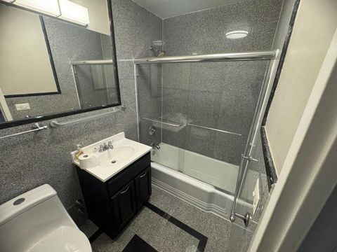 Tiny photo for 6301 N Sheridan Road #23N, Chicago, IL 60660 (MLS # 12551435)