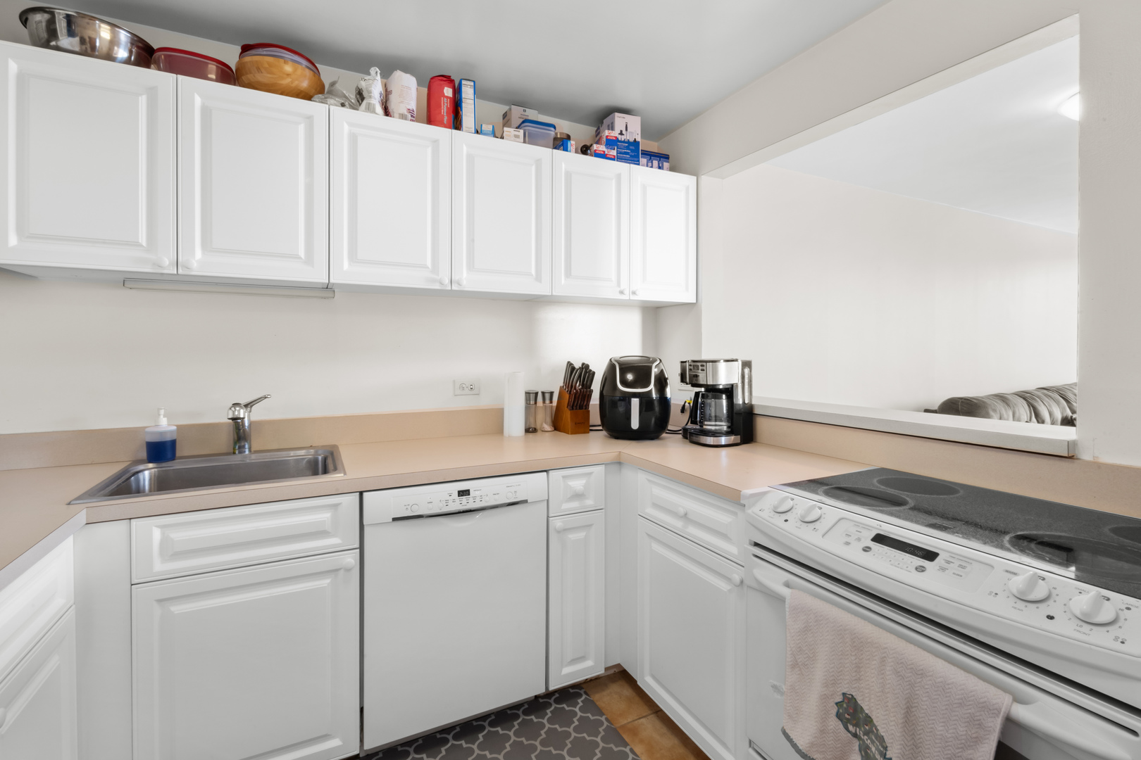 3660 N Lake Shore Drive 2305