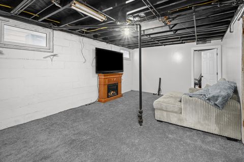 Tiny photo for 2951 Farnam Street, Davenport, IA 52803 (MLS # 12609581)