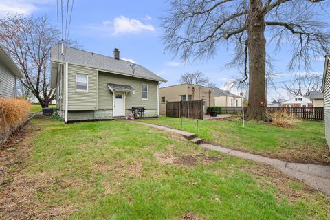 Tiny photo for 2951 Farnam Street, Davenport, IA 52803 (MLS # 12609581)