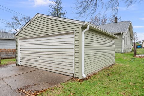 Tiny photo for 2951 Farnam Street, Davenport, IA 52803 (MLS # 12609581)