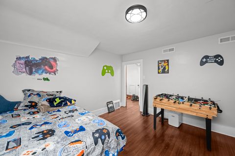 Tiny photo for 2951 Farnam Street, Davenport, IA 52803 (MLS # 12609581)