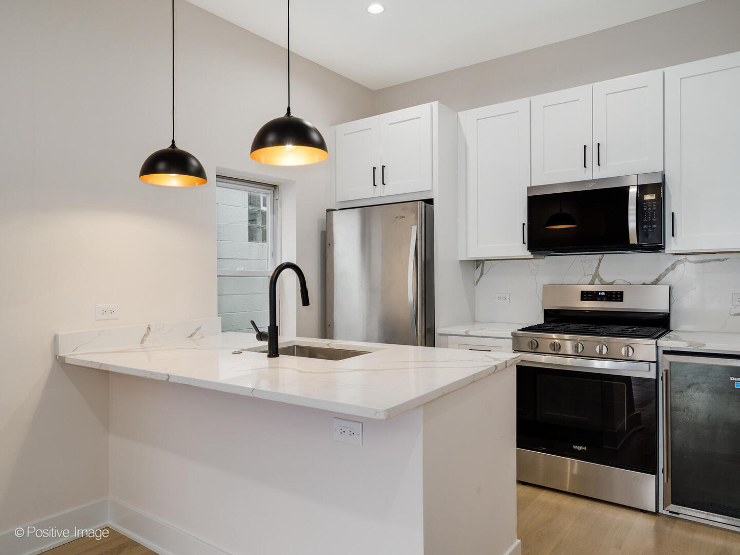 2142 N Maplewood Avenue 1F