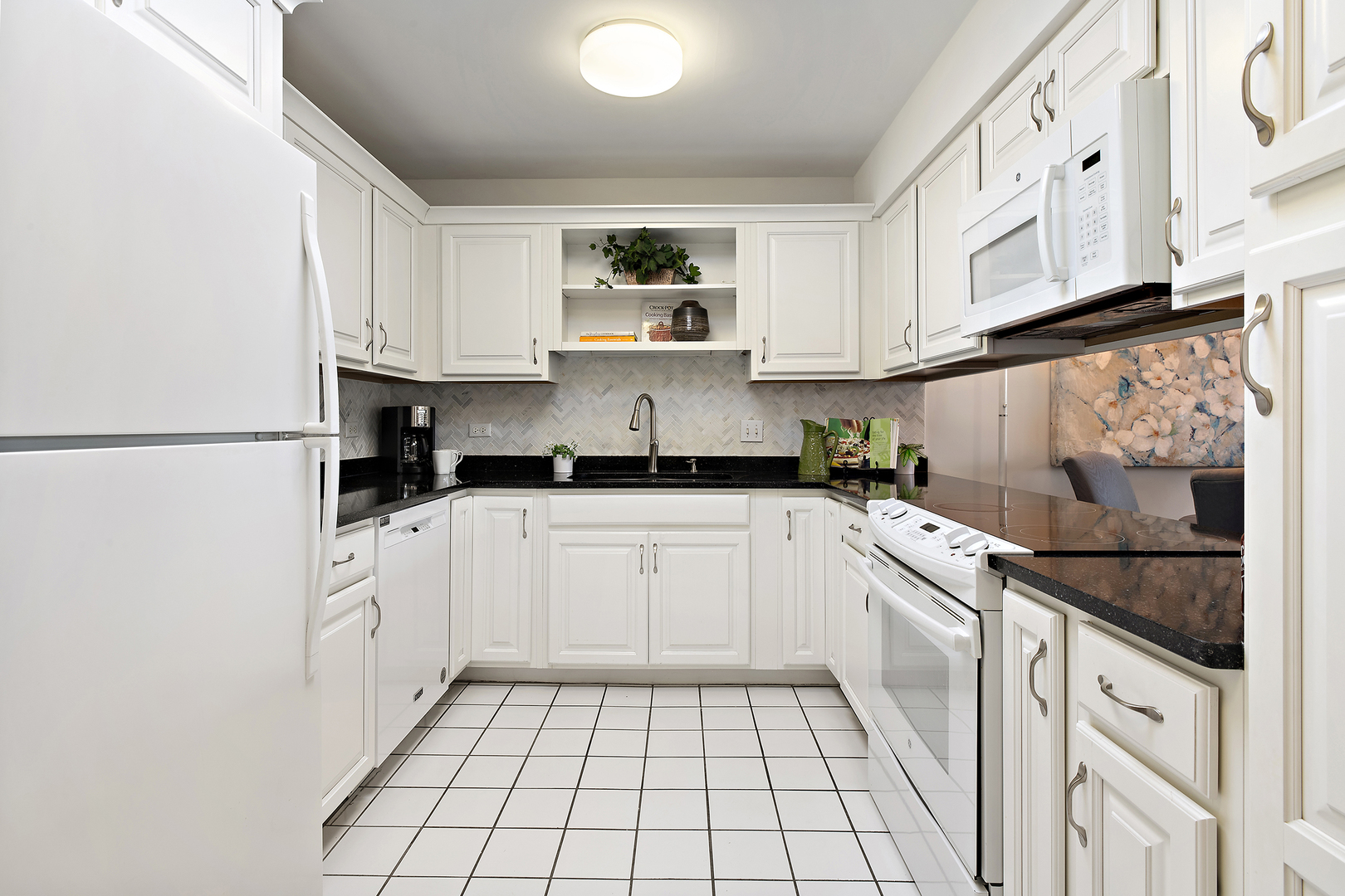 5040 Arbor Lane 303