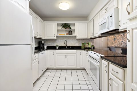 Tiny photo for 5040 Arbor Lane #303, Northfield, IL 60093 (MLS # 12477198)