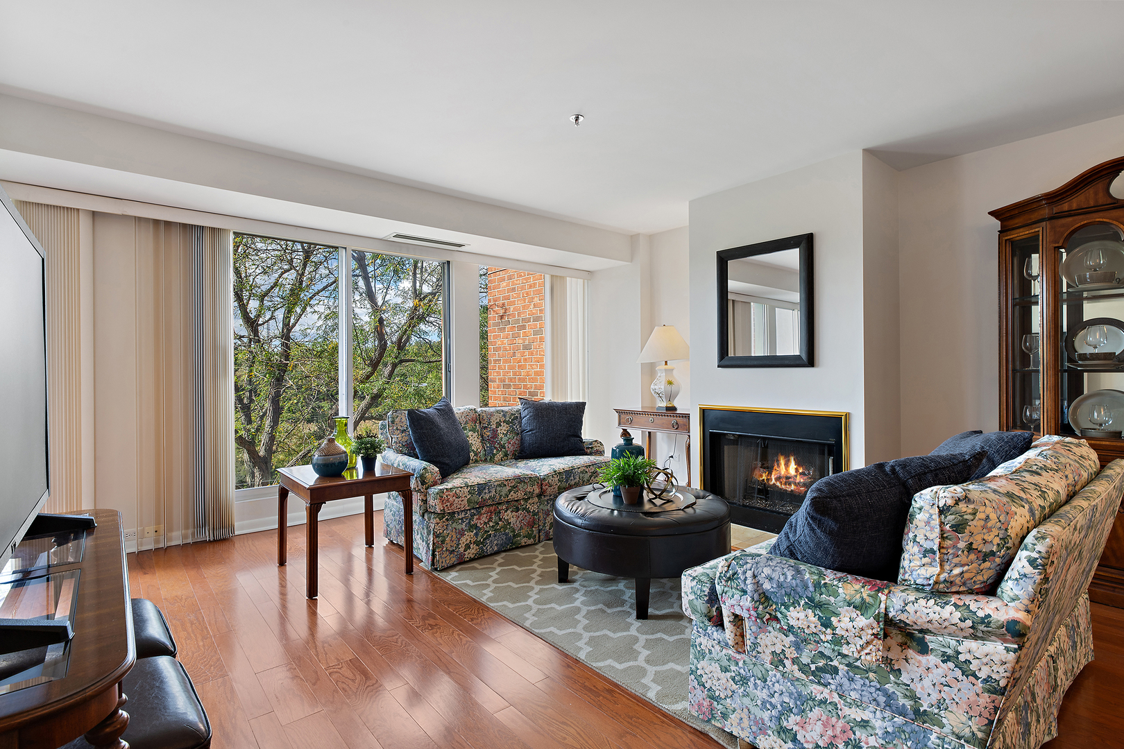 5040 Arbor Lane 303