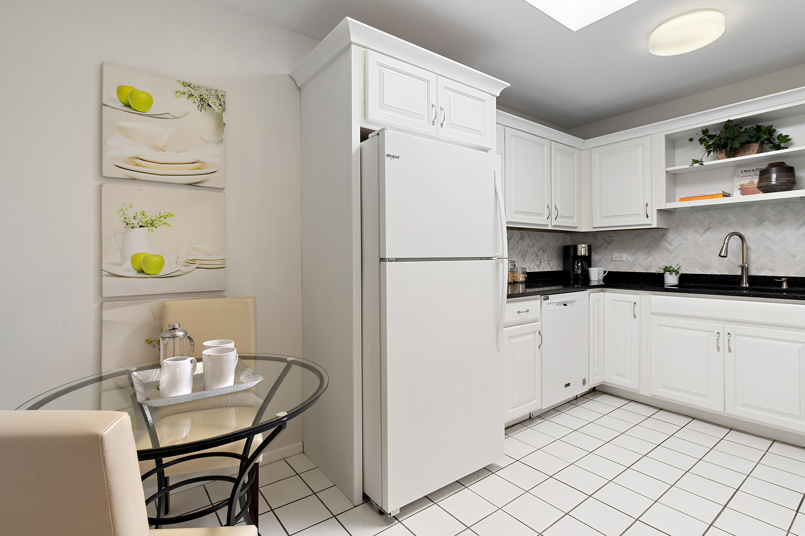 5040 Arbor Lane 303