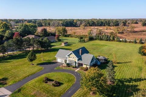 Tiny photo for 935 Sunrise Road, Green Oaks, IL 60048 (MLS # 12783972)