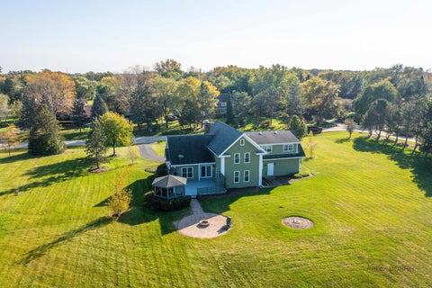 Tiny photo for 935 Sunrise Road, Green Oaks, IL 60048 (MLS # 12783972)