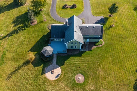 Tiny photo for 935 Sunrise Road, Green Oaks, IL 60048 (MLS # 12783972)