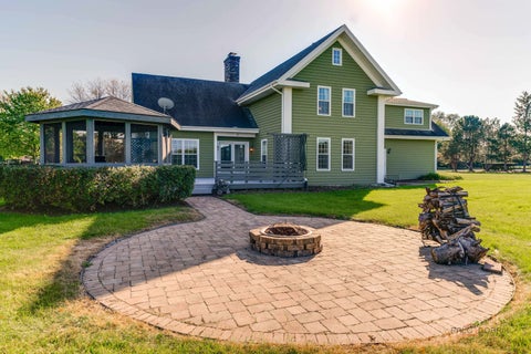 Tiny photo for 935 Sunrise Road, Green Oaks, IL 60048 (MLS # 12783972)