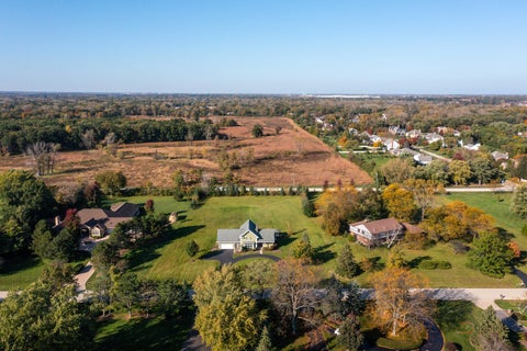 Tiny photo for 935 Sunrise Road, Green Oaks, IL 60048 (MLS # 12783972)