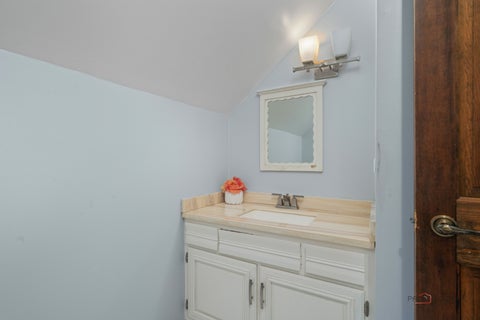 Tiny photo for 935 Sunrise Road, Green Oaks, IL 60048 (MLS # 12783972)