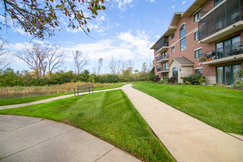 Tiny photo for 6840 W Winding Trail #301, Oak Forest, IL 60452 (MLS # 12782522)