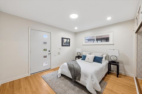 Tiny photo for 123 E Columbia Avenue, Elmhurst, IL 60126 (MLS # 12615283)