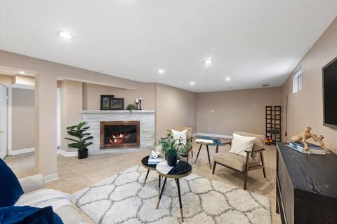 Tiny photo for 123 E Columbia Avenue, Elmhurst, IL 60126 (MLS # 12615283)