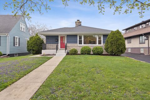 Photo of 123 E Columbia Avenue, Elmhurst, IL 60126 (MLS # 12615283)