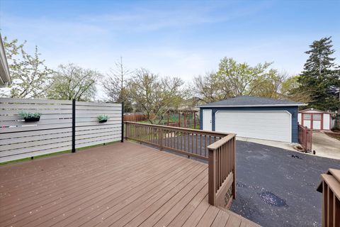 Tiny photo for 123 E Columbia Avenue, Elmhurst, IL 60126 (MLS # 12615283)