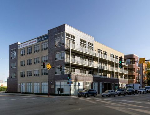 2157 N Damen Avenue Chicago IL 60647