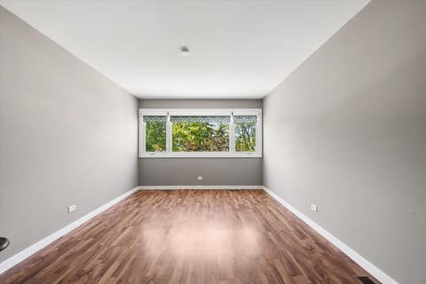 Tiny photo for 363 CEDAR TREE Court #363, Hoffman Estates, IL 60169 (MLS # 12669105)