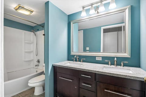 Tiny photo for 363 CEDAR TREE Court #363, Hoffman Estates, IL 60169 (MLS # 12669105)