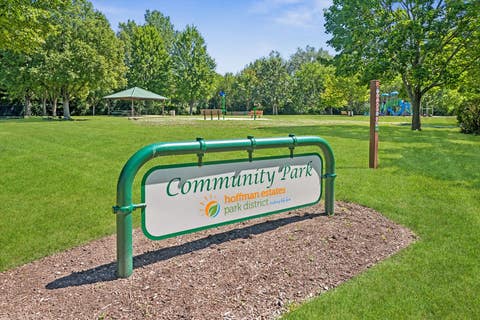 Tiny photo for 363 CEDAR TREE Court #363, Hoffman Estates, IL 60169 (MLS # 12669105)