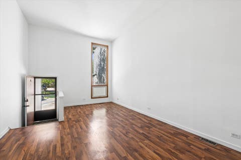 Tiny photo for 363 CEDAR TREE Court #363, Hoffman Estates, IL 60169 (MLS # 12669105)