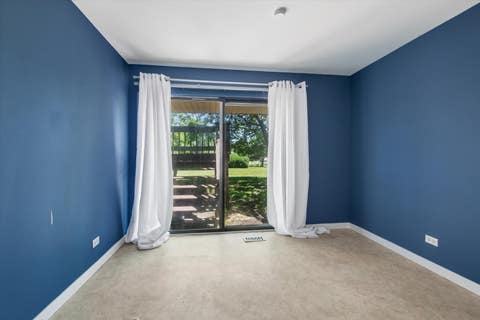 Tiny photo for 363 CEDAR TREE Court #363, Hoffman Estates, IL 60169 (MLS # 12669105)