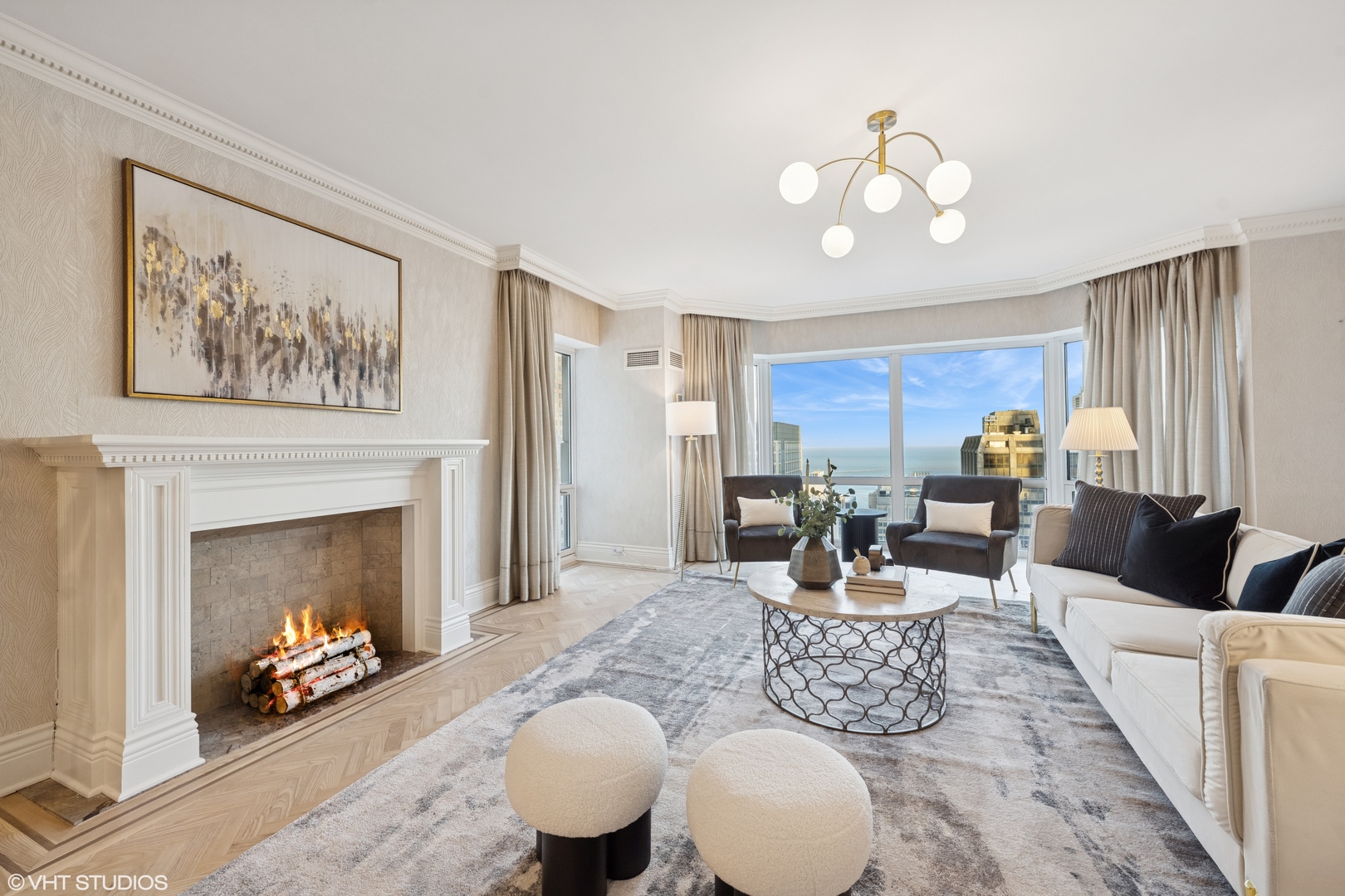 100 E Huron Street 2904