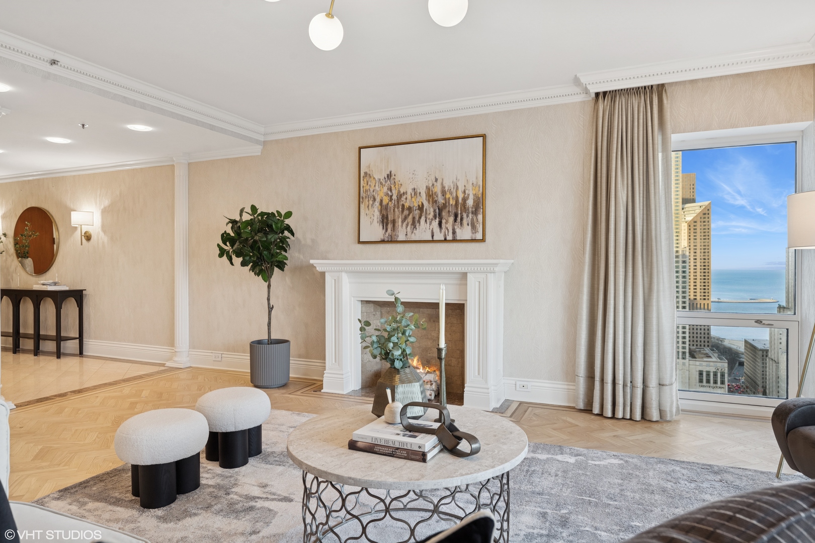100 E Huron Street 2904
