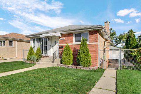 Tiny photo for 3109 Wilcox Avenue, Bellwood, IL 60104 (MLS # 12497439)