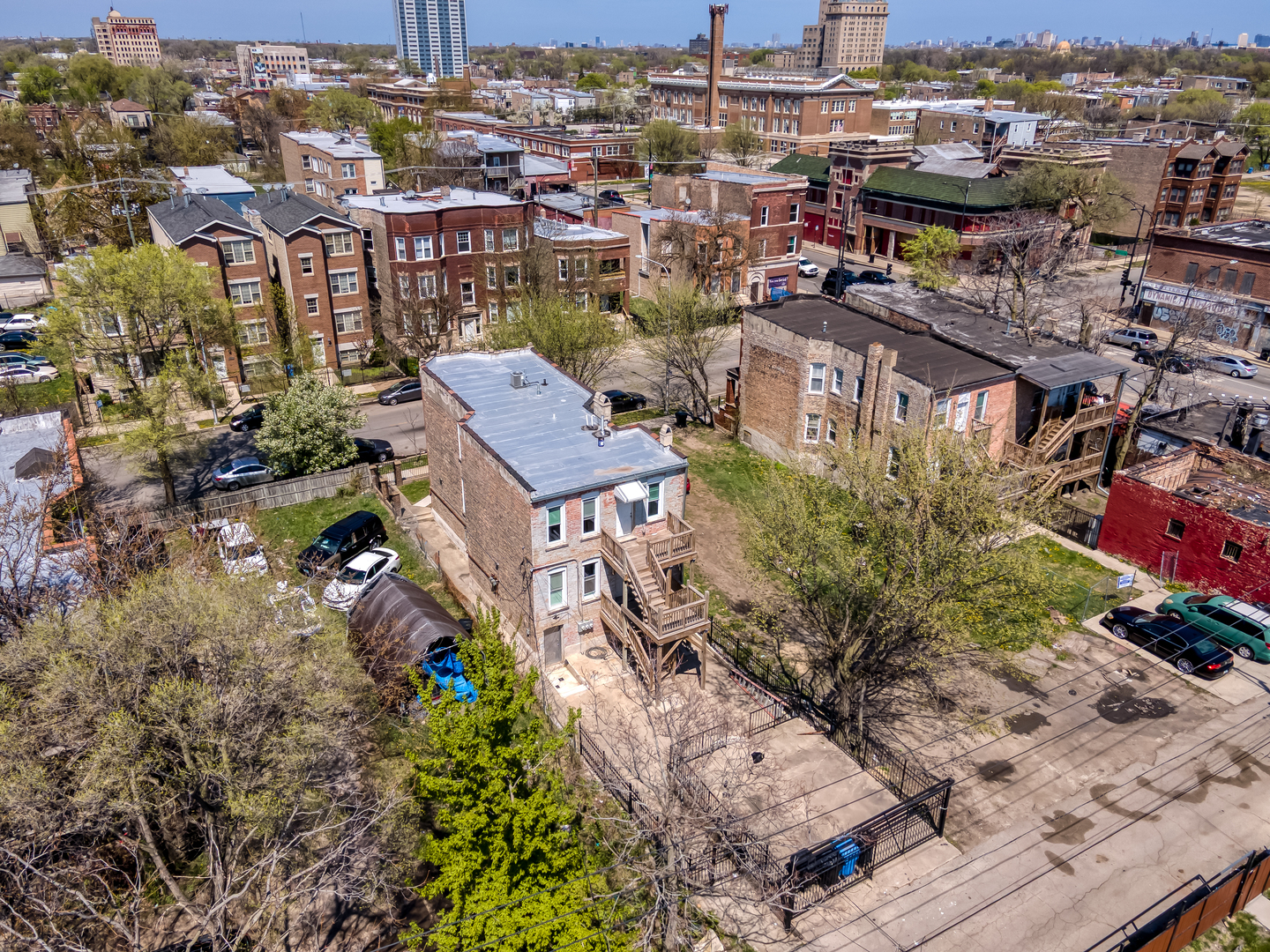 4015 W JACKSON Boulevard